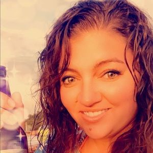 Meet your Posher, Traci